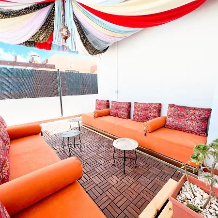 Nyaraló Townhouse With Arabic Pool And Close To The In *