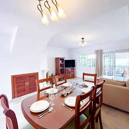 Townhouse With Arabic Pool And Close To The In *