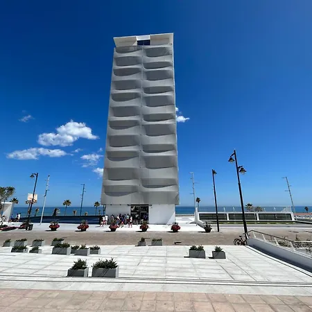 Townhouse With Arabic Pool And Close To The In Hébergement de vacances Estepona