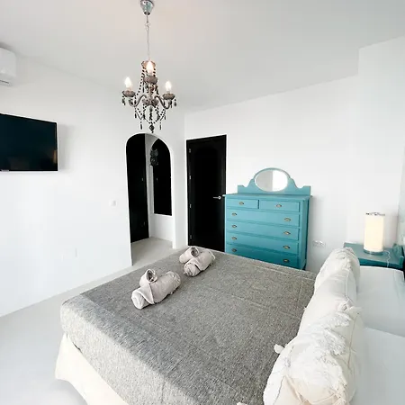 別荘 Townhouse With Arabic Pool And Close To The In