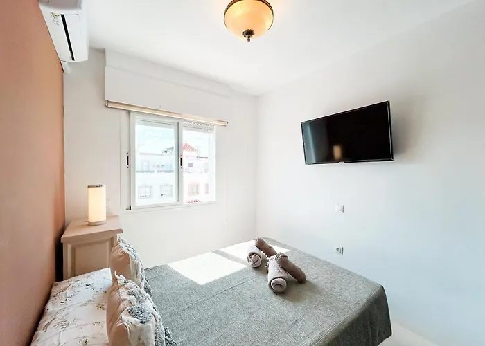 Townhouse With Arabic Pool And Close To The In Ferienhaus Estepona