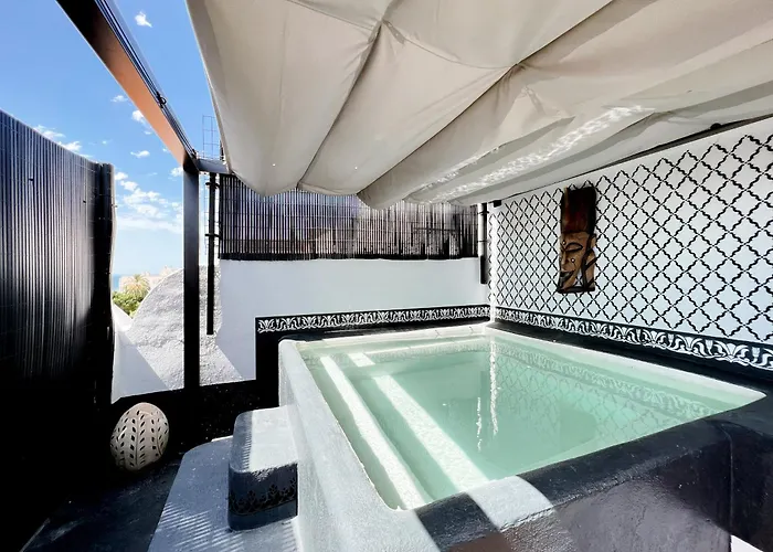 Townhouse With Arabic Pool And Close To The In * Estepona