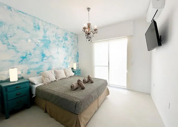 Townhouse With Arabic Pool And Close To The In