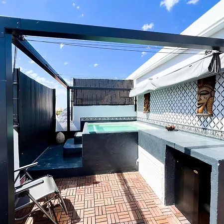 Townhouse With Arabic Pool And Close To The In 別荘
